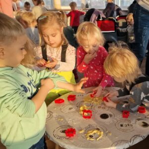 Weihnachtsbäckerei im Cafe Redensee