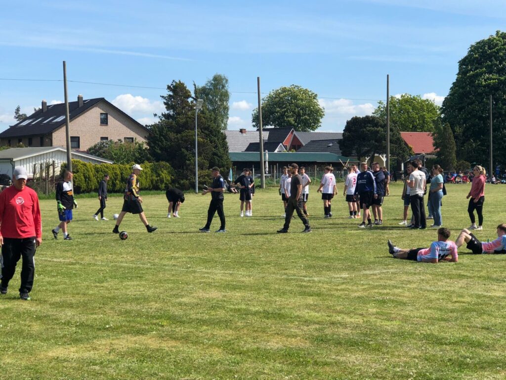 fussballer auf dem rasen