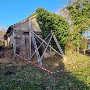 Noch steht die alte Durchfahrtsscheune in Bodstedt || von Martin Schmelz