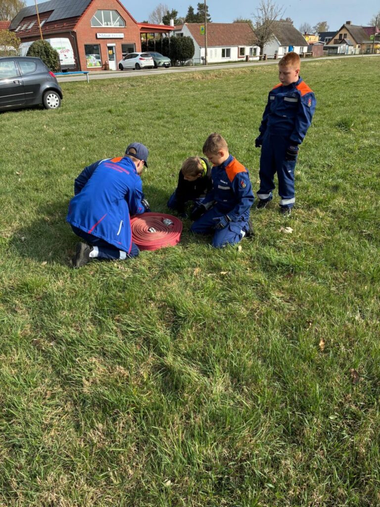 feuerwehrschlauchmitkindern 1